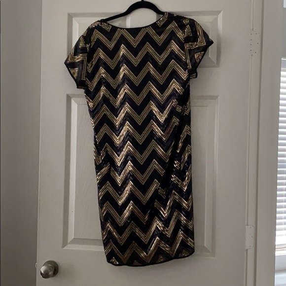 - SEQUIN DRESS PERFECT FOR NYE - Picture 2 of 2